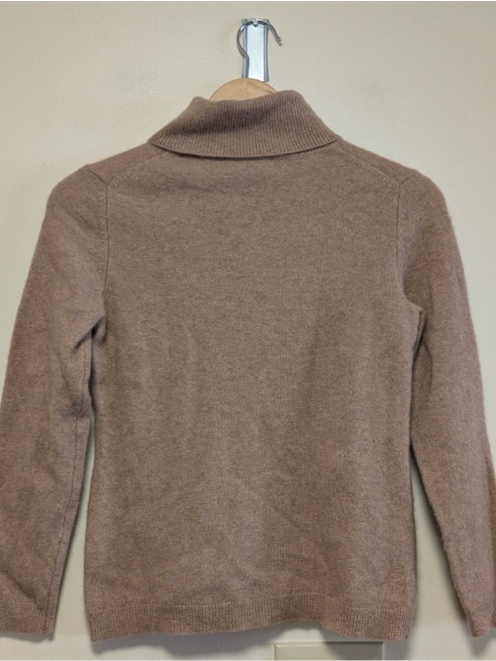 Cashmere Charter Club Luxury Turtleneck Sweater Medium Tan - Picture 3 of 5
